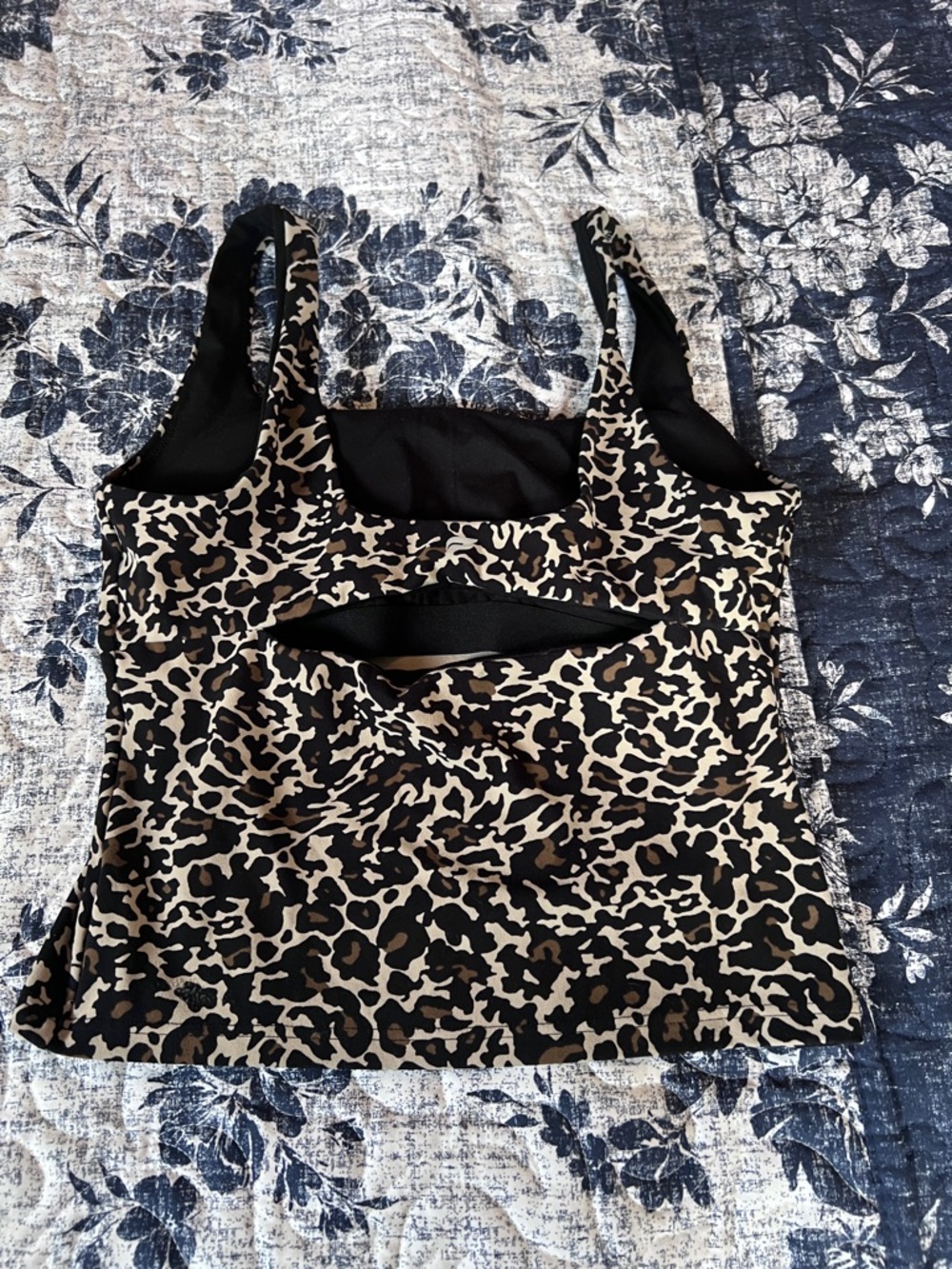 Fabletics Leopard Print Set - Picture 4 of 4